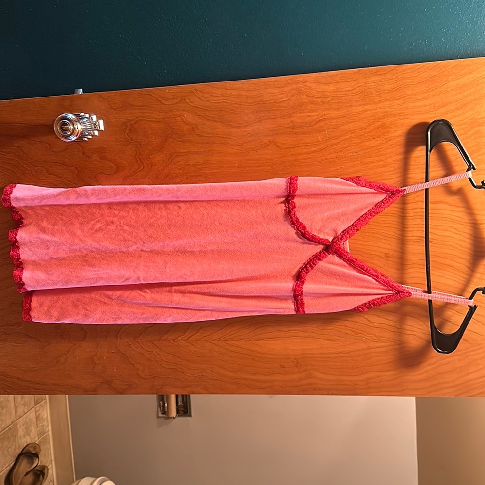 A pink thin material dress stretchy